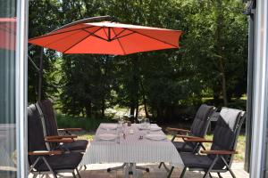Ein Garten an der Unterkunft Sellinkoje in Residenz Waldidyll