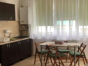Dapur atau dapur kecil di Studio Summerland +10 gambar