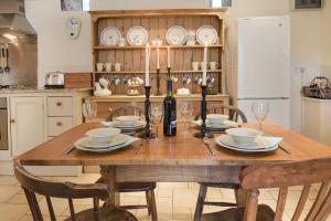 Kuchyň nebo kuchyňský kout v ubytování East Cottage Southlands Farm