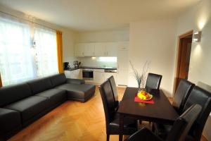 Kuchyňa alebo kuchynka v ubytovaní Appartements Altes Gericht + 18 fotografií
