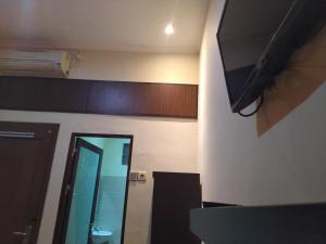 Indah Nusantara TV 또는 엔터테인먼트 센터