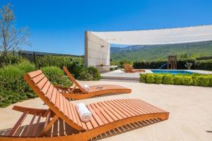 Foto dalla galleria di Luxury villa Wisdom near Split, private pool a Dugopolje (Dugopoglie)