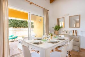 Fotografie z fotogalerie ubytování Villa Aries v destinaci Cala'n Forcat