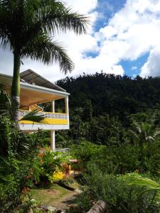 Galeriebild der Unterkunft Mango Garden Cottages in Tanetane