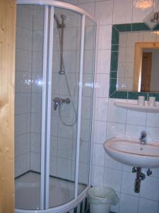 Appartement zum Rössl tesisinde bir banyo