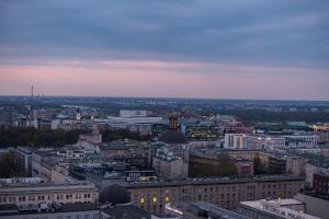 Widok na miasto Warszawa z tego apartamentu