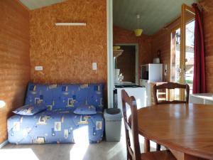 Posezení v ubytování Camping le Montbartoux