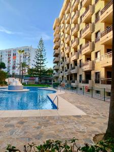 Bazén v ubytovaní Apartamento Fuengirola R09 Edificio Ronda IV alebo v jeho blízkosti