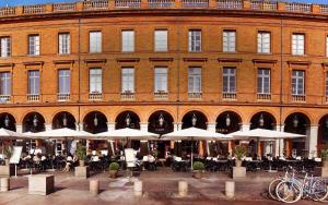 Kolesarjenje v okolici nastanitve Riverside Toulouse (Renaissance)