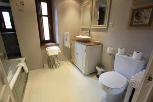 Koupelna v ubytování Hotel Poldo + 21 fotografií