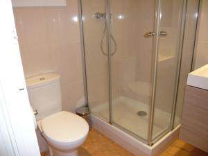 Hostal BESTPRICE Barcelona Stadium的一间浴室