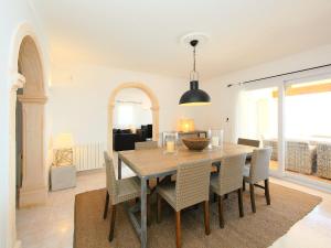 Et opholdsområde på Villa Karibuni by Interhome