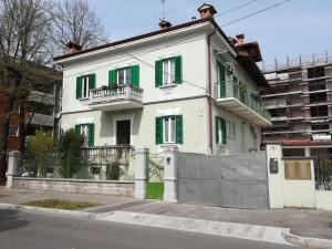 Budova, v ktorej sa apartmán nachádza
