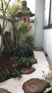 Aed väljaspool majutusasutust 喜庵 KIAN the guest house by the castle