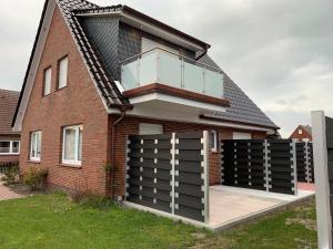 Budova, kde se penzion nachází + 8 fotografií