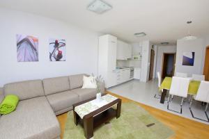Kuchyň nebo kuchyňský kout v ubytování Lila Apartments