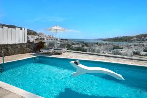 Bazén v ubytovaní Amperian Mykonos Suites & Villas alebo v jeho blízkosti