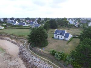 Vaade majutusasutusele Villa Océane - Pieds dans l'eau, bord de plage linnulennult