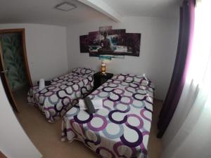 Postel nebo postele na pokoji v ubytování Apartamento a primera linea de mar en platja d’aro