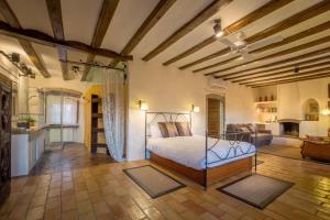 Ein Bett oder Betten in einem Zimmer der Unterkunft Can Felip Apartments