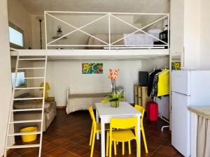 Μια τηλεόραση ή/και κέντρο ψυχαγωγίας στο Asmara 10