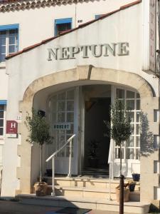 Exteriér nebo vchod ubytování Hôtel Le Neptune en Camargue