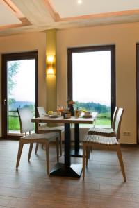 Fotografie z fotogalerie ubytování Berggasthof & Hotel Sennhütte v destinaci Fladungen