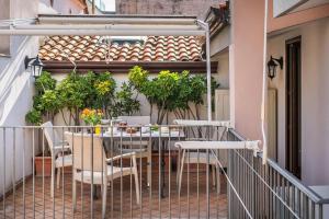 A balcony or terrace at Il Tulipano - Appartamento al centro di Vico Equense