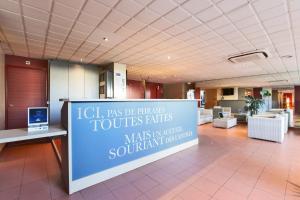 Vstupní hala nebo recepce v ubytování Kyriad Toulon Est Hyeres La Garde + 18 fotografií