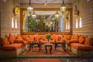 Ruang duduk di Riad Sable Chaud