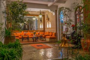 Ruang duduk di Riad Sable Chaud