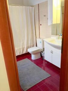 Ένα μπάνιο στο Luxury House in Nafplio with a great view balcony +29 φωτογραφίες