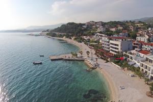 Imagem da galeria de Beach Hotel Split em Podstrana
