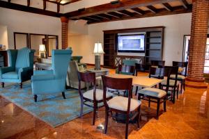 A restaurant or other place to eat at The Flagler Inn - Saint Augustine