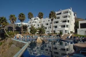 Bazén v ubytování Las Rocas Resort & Spa nebo v jeho okolí