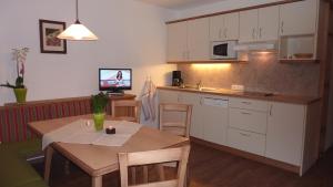 Cucina o angolo cottura di Ferienhof Nogler