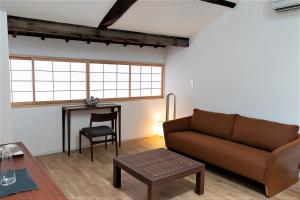 Posezení v ubytování Auberge AZABU