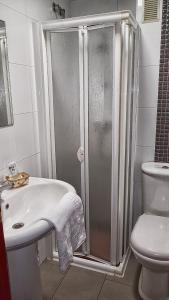 Bathroom sa Hostal Isabel