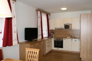 Dapur atau dapur kecil di Alpen Appartements Zauchensee