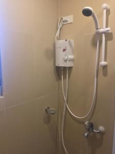 Babylon Oslob Coast Guesthouse的一间浴室