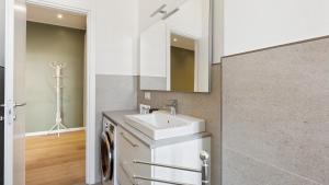 A bathroom at Italianway - Largo Allegri 4 Még 15 kép