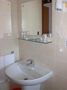 A bathroom at Hotel Villa Ines