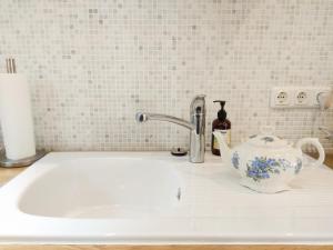 Φωτογραφία από το άλμπουμ του Living in History - Modern Country Cottage σε Dudeldorf +33 φωτογραφίες