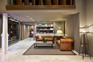 Posedenie v ubytovaní Acta Atrium Palace