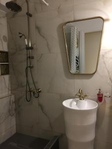 Kúpeľňa v ubytovaní CasaGreek Monastiraki - Athens