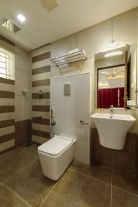 Phòng tắm tại Burooj Hotel