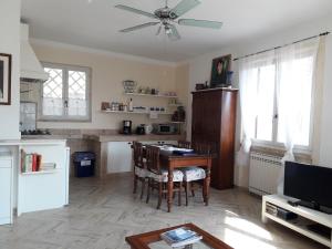 Kuchyňa alebo kuchynka v ubytovaní Cà del borgo Historic Village