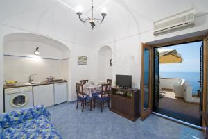 Gallery image of casa maia blu in Praiano