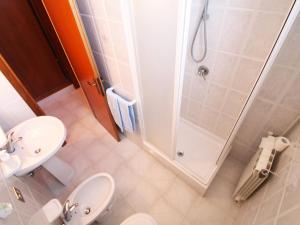 A bathroom at Holiday Home Is Molas by Interhome