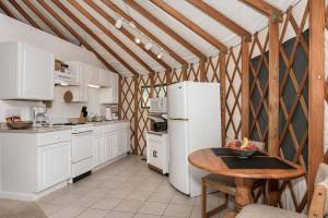 Köök või kööginurk majutusasutuses StoneWind Retreat
